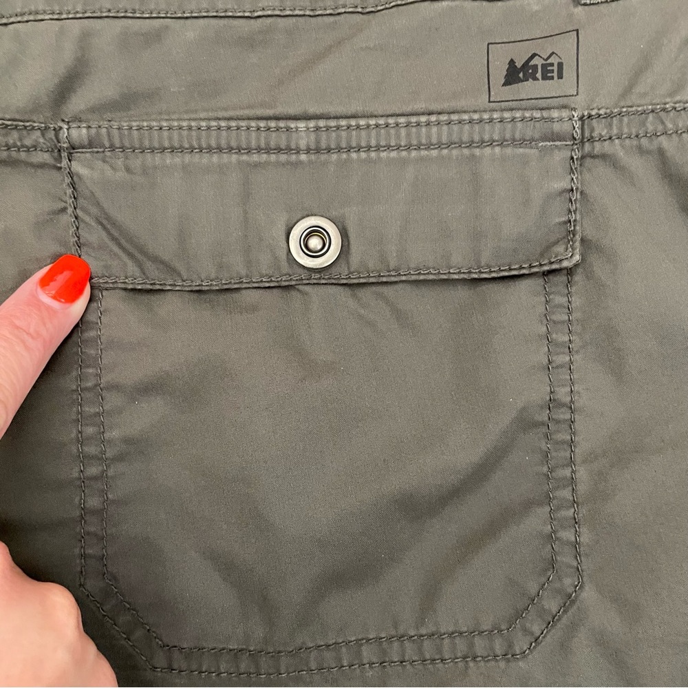 REI Women’s Hunter Green Activewear Shorts - 14 - Picture 8 of 11